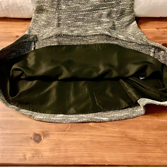 BANANA REPUBLIC black/white Dress with Leather Detail Shoulder/Collar, Size 8. - Picture 9 of 9